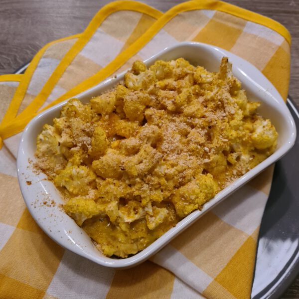 Ovenschoteltje met mango-hummus
