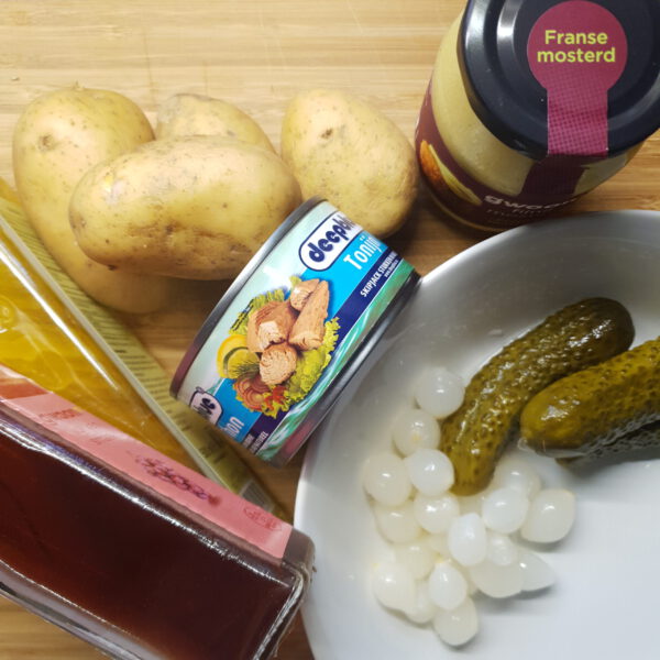 Aardappelsalade met tonijn