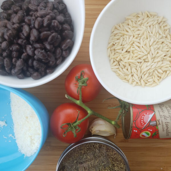 Orzo met zwarte bonen